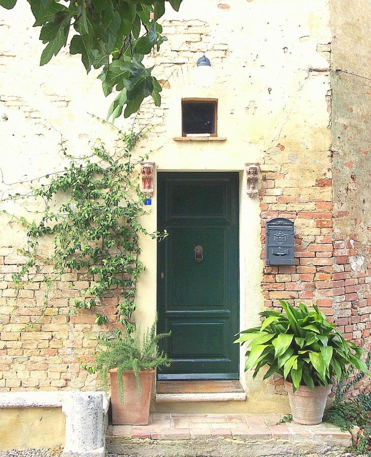 Nell'Antica Torre Di Fronte A Siena Exterior foto