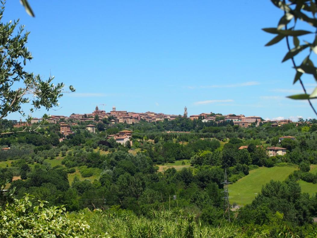 Nell'Antica Torre Di Fronte A Siena Exterior foto